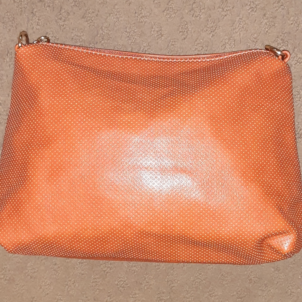 Small/medium cognac clutch with strap to be a shoulder purse